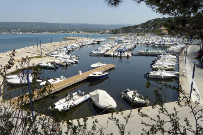 Saint Cyr-Sur-Mer La Madrague Les Aigues Marines Kültér fotó